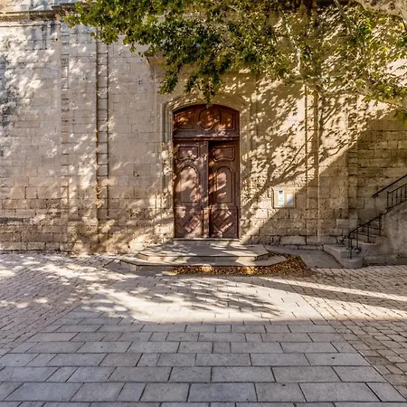 Ξενοδοχείο με διαμερίσματα Village Pierre & Pont Royal En Provence